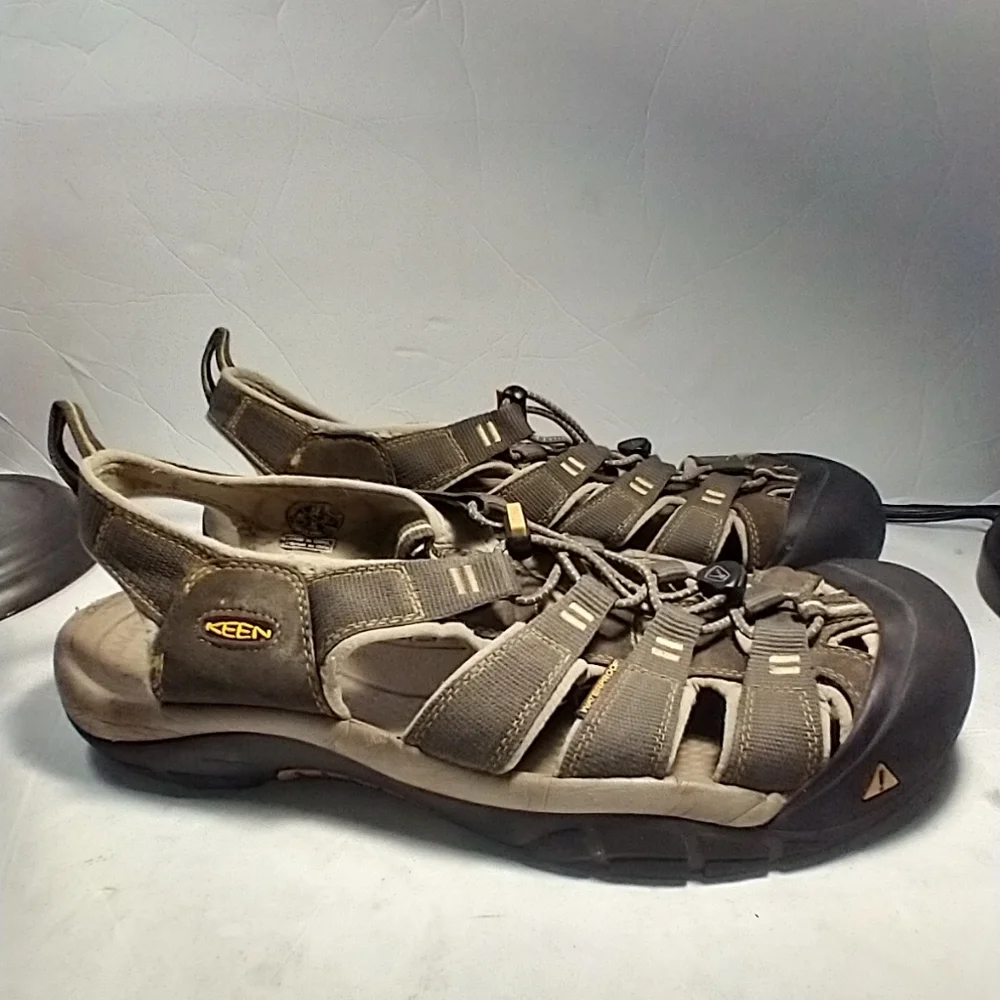 Keen Newport H2 Brown Drawstring Hiking Sandals Men's sz 13